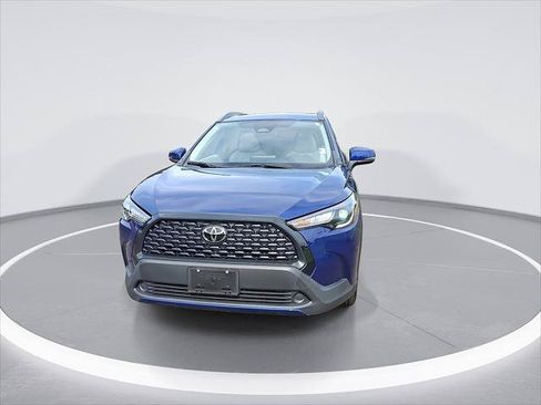 Certified 2023 Toyota Corolla Cross LE w/ Moonroof Package AWD/4WD image 4