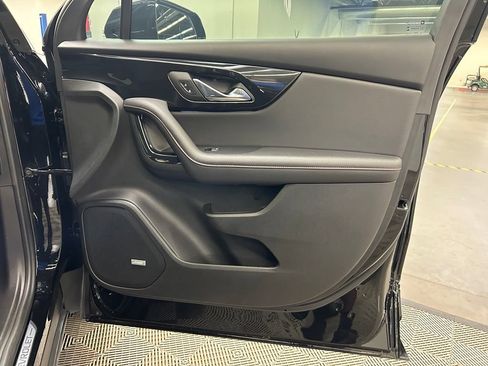 Used 2025 Chevrolet Blazer RS FWD image 16