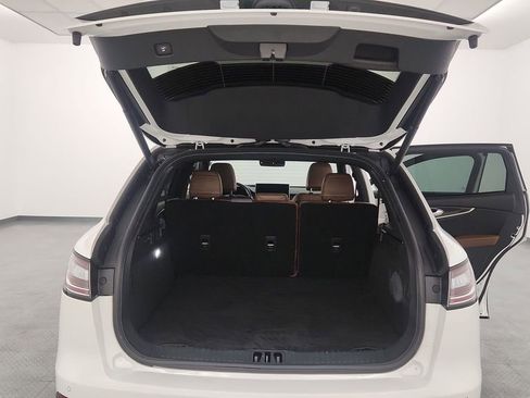 Used 2023 Lincoln Nautilus Reserve w/ Equipment Group 202A AWD/4WD image 28