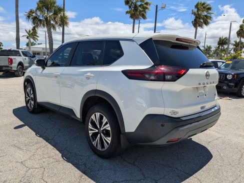 Used 2023 Nissan Rogue SV FWD image 6