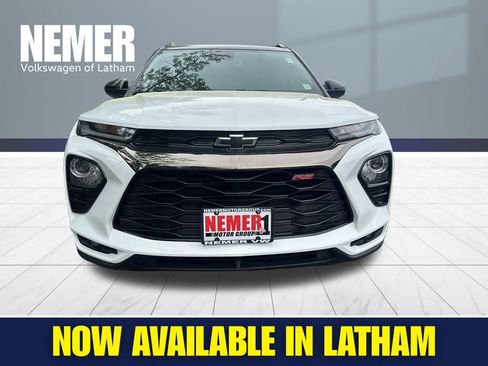 Used 2022 Chevrolet TrailBlazer RS w/ Technology Package AWD/4WD image 5