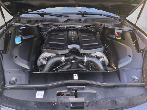 Used 2018 Porsche Cayenne S image 27