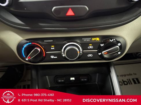 Used 2024 Kia Soul LX w/ Option Group 015 FWD image 18