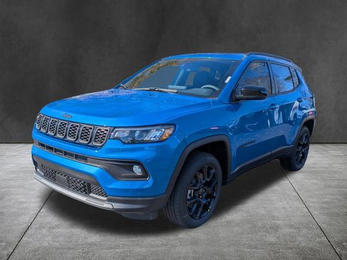 New 2026 Jeep Compass Latitude image 9