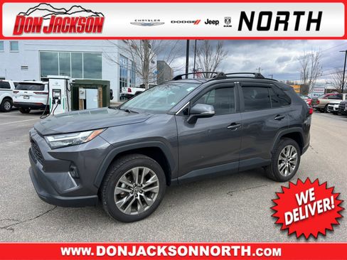 Used 2022 Toyota RAV4 XLE Premium image 1