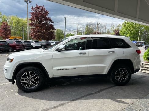 Used 2019 Jeep Grand Cherokee Limited w/ Luxury Group II AWD/4WD image 4