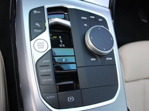 Used 2024 BMW 230i Coupe w/ Premium Package image 25