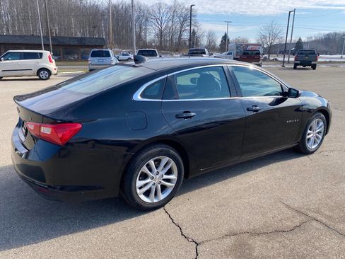 Used 2017 Chevrolet Malibu LT image 5