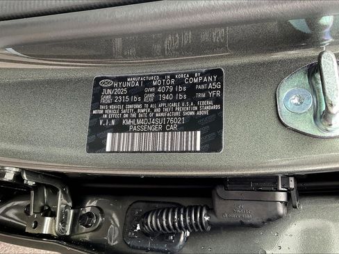 New 2025 Hyundai Elantra SEL image 8