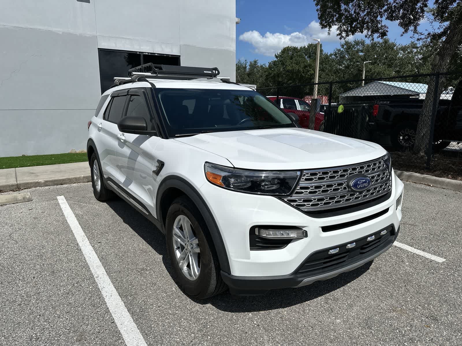 Used 2020 Ford Explorer XLT w/ Equipment Group 202A RWD image 11