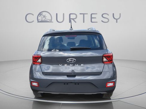 New 2026 Hyundai Venue SEL FWD image 4