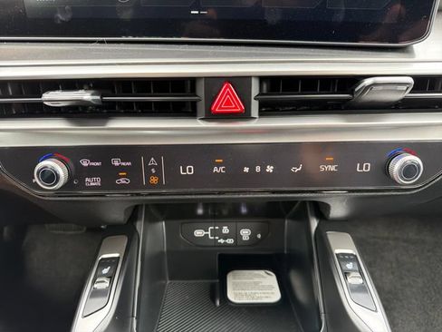 New 2026 Kia Sorento S w/ S Panoramic Sunroof Package FWD image 14
