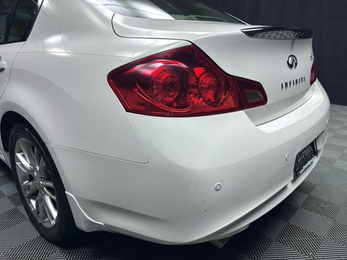 Used 2011 INFINITI G37 x Sedan w/ Premium Pkg image 13