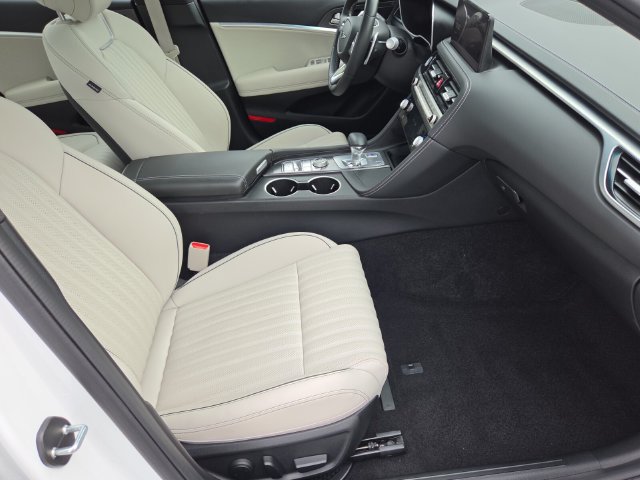 Used 2025 Genesis G70 2.5T w/ Sport Prestige Package RWD image 18