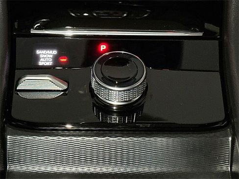 New 2025 Jeep Grand Cherokee Limited w/ Luxury Tech Group II image 11