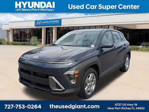 Certified 2024 Hyundai Kona SE FWD image 1