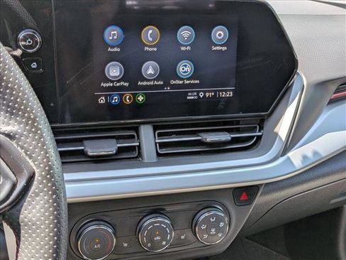 Used 2024 Chevrolet Trax RS FWD image 5