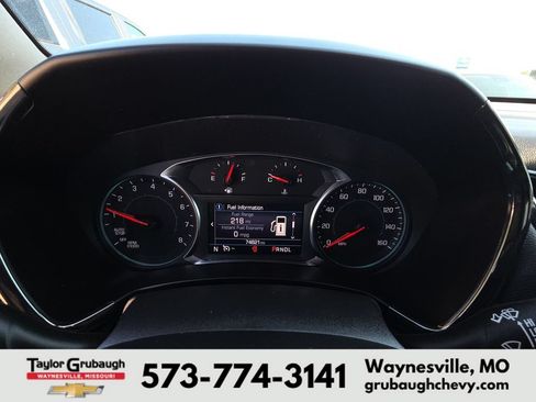 Used 2022 Chevrolet Equinox RS w/ LPO, Floor Liner Package FWD image 9