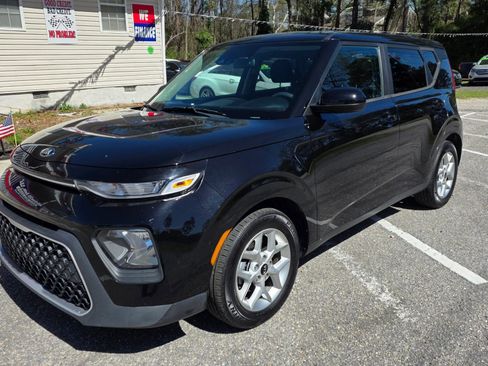 Used 2021 Kia Soul S FWD image 2