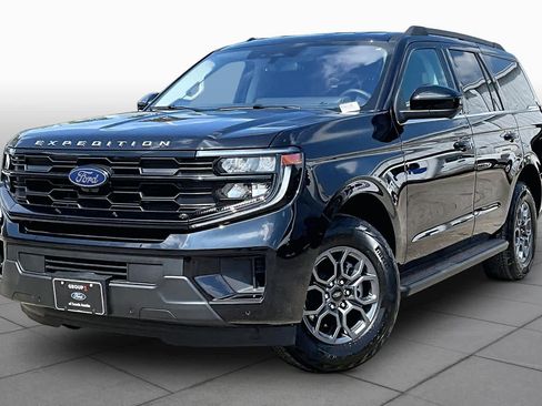 Certified 2025 Ford Expedition Active RWD image 35