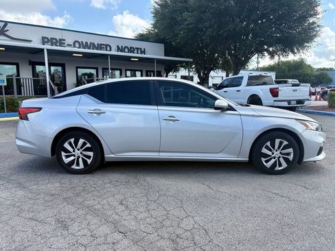 Used 2020 Nissan Altima 2.5 S FWD image 2