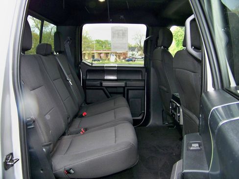 Used 2019 Ford F150 XLT w/ Equipment Group 302A Luxury AWD/4WD image 16