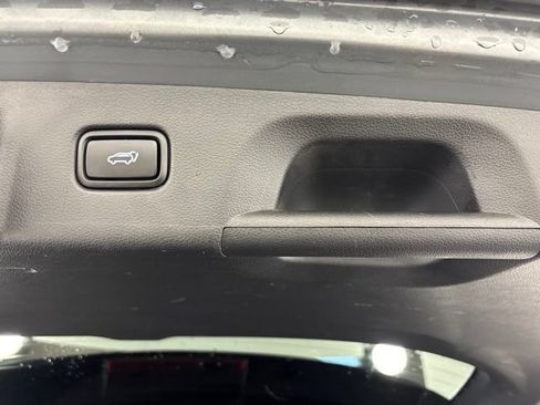 Used 2022 Hyundai Palisade SEL w/ 8P Bench Seat Package AWD/4WD image 25