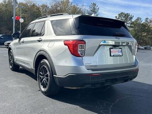 Used 2020 Ford Explorer XLT w/ Comfort Package RWD image 6