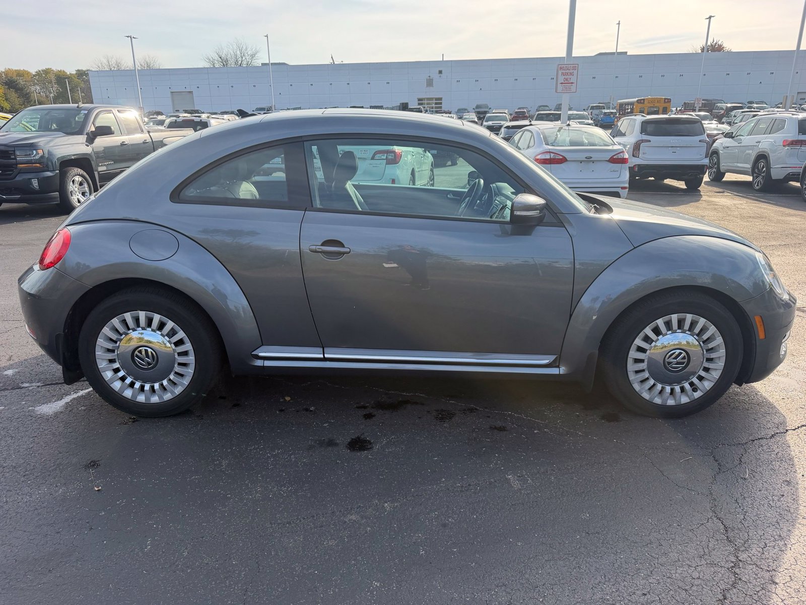 Used 2015 Volkswagen Beetle 1.8T FWD image 5