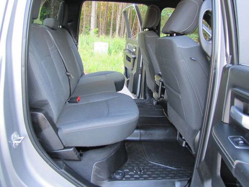 Used 2024 RAM 2500 Big Horn w/ Night Edition AWD/4WD image 20