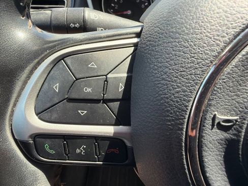 Used 2019 Jeep Compass Limited AWD/4WD image 10