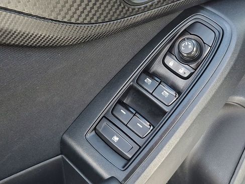 Used 2023 Subaru Crosstrek 2.0i image 27