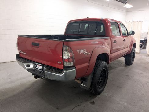 Used 2011 Toyota Tacoma 4x4 Double Cab w/ TRD Off-Road Pkg w/JBL Audio image 7
