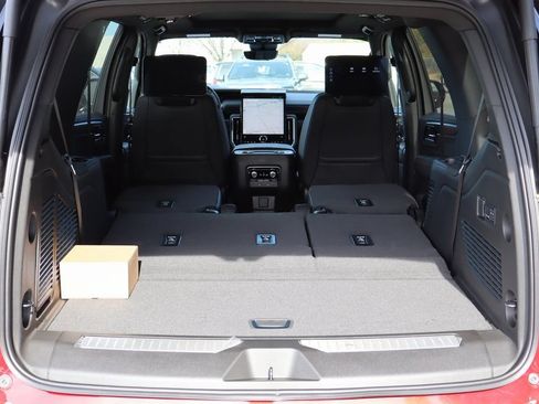 New 2026 GMC Yukon Denali w/ Denali Reserve Package RWD image 24