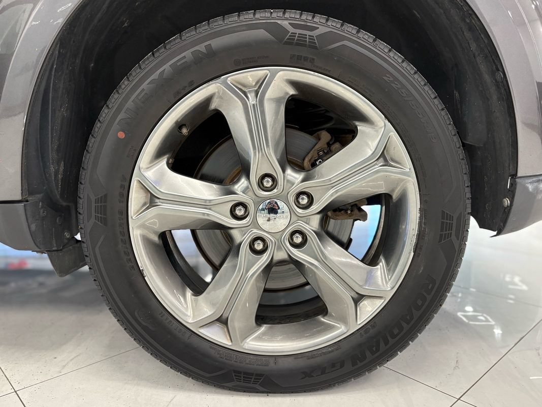 Used 2017 Dodge Journey Crossroad FWD image 41