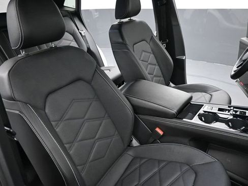 Used 2025 Volkswagen Atlas Cross Sport SE AWD/4WD image 26