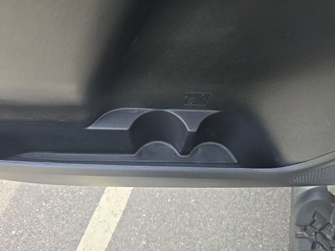 Used 2021 Toyota Tacoma TRD Sport image 14