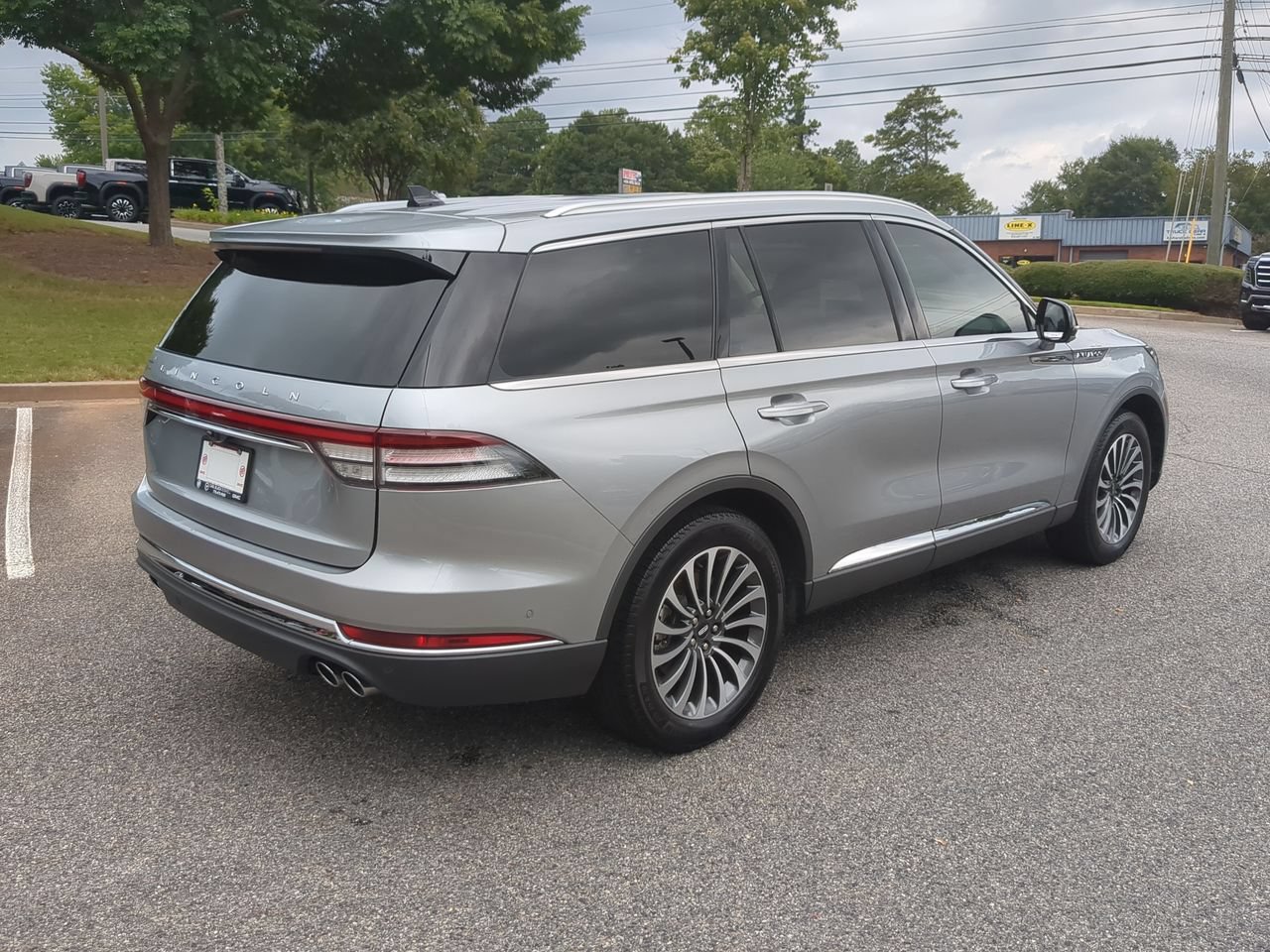 Used 2024 Lincoln Aviator Reserve w/ Equipment Group 201A RWD image 8