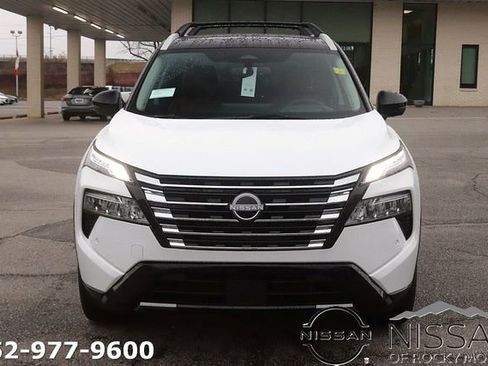 New 2026 Nissan Rogue Platinum w/ Platinum Premium Package AWD/4WD image 2