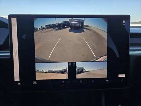 Used 2022 Tesla Model X Plaid image 10