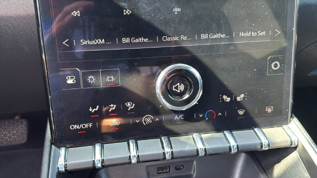 Used 2025 GMC Terrain Elevation AWD/4WD image 21