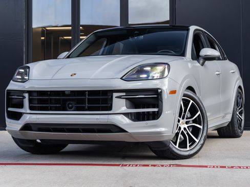 Certified 2024 Porsche Cayenne Coupe AWD/4WD image 1