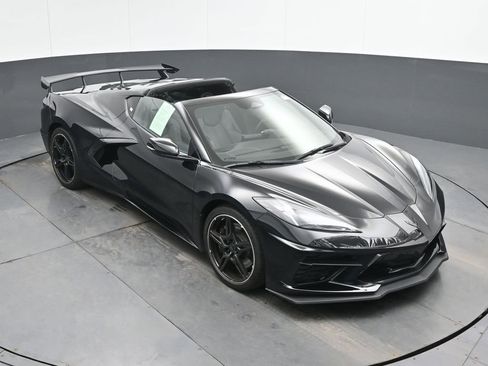 Used 2025 Chevrolet Corvette Stingray Coupe w/ Z51 Performance Package image 36