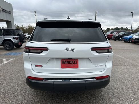 Certified 2024 Jeep Grand Cherokee L Laredo image 6