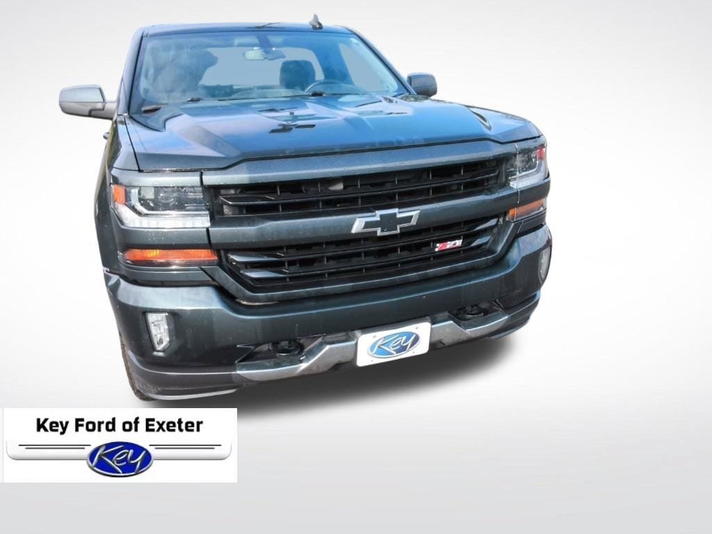 Used 2017 Chevrolet Silverado 1500 LT w/ LT Convenience Package AWD/4WD image 4