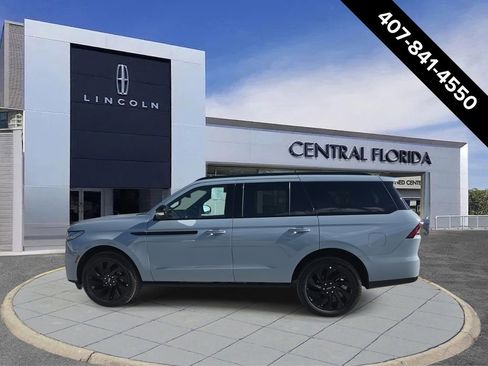 New 2026 Lincoln Navigator Reserve w/ Jet Appearance Package image 6