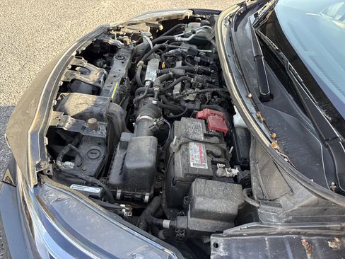 Used 2021 Nissan Versa SV image 34