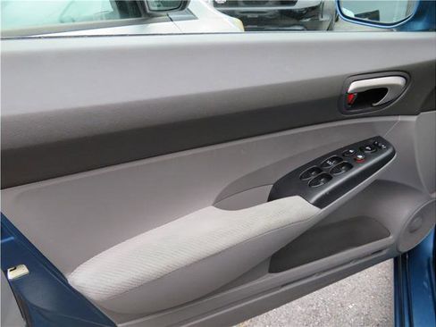 Used 2011 Honda Civic LX image 28