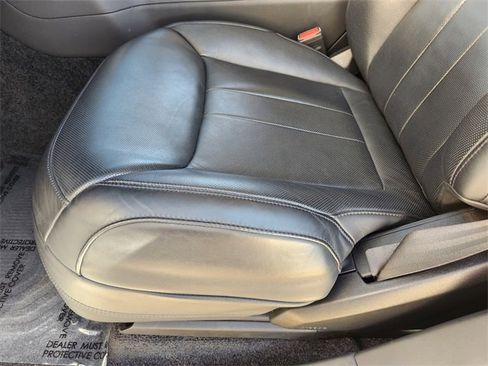 Used 2023 Land Rover Range Rover SE image 23