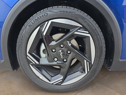 Certified 2025 Kia K4 EX image 27